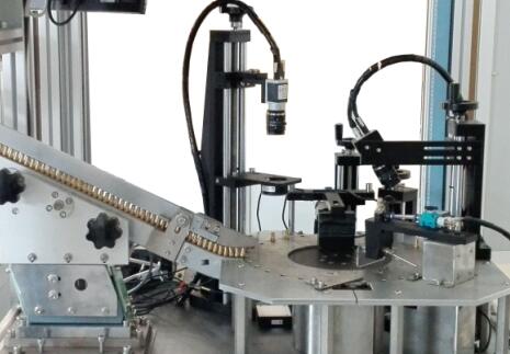 CCD视觉筛选机对比人工筛选的优势_视觉检测设备厂家迈迅威视觉