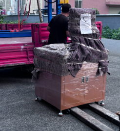 我司发货两台光学筛选机